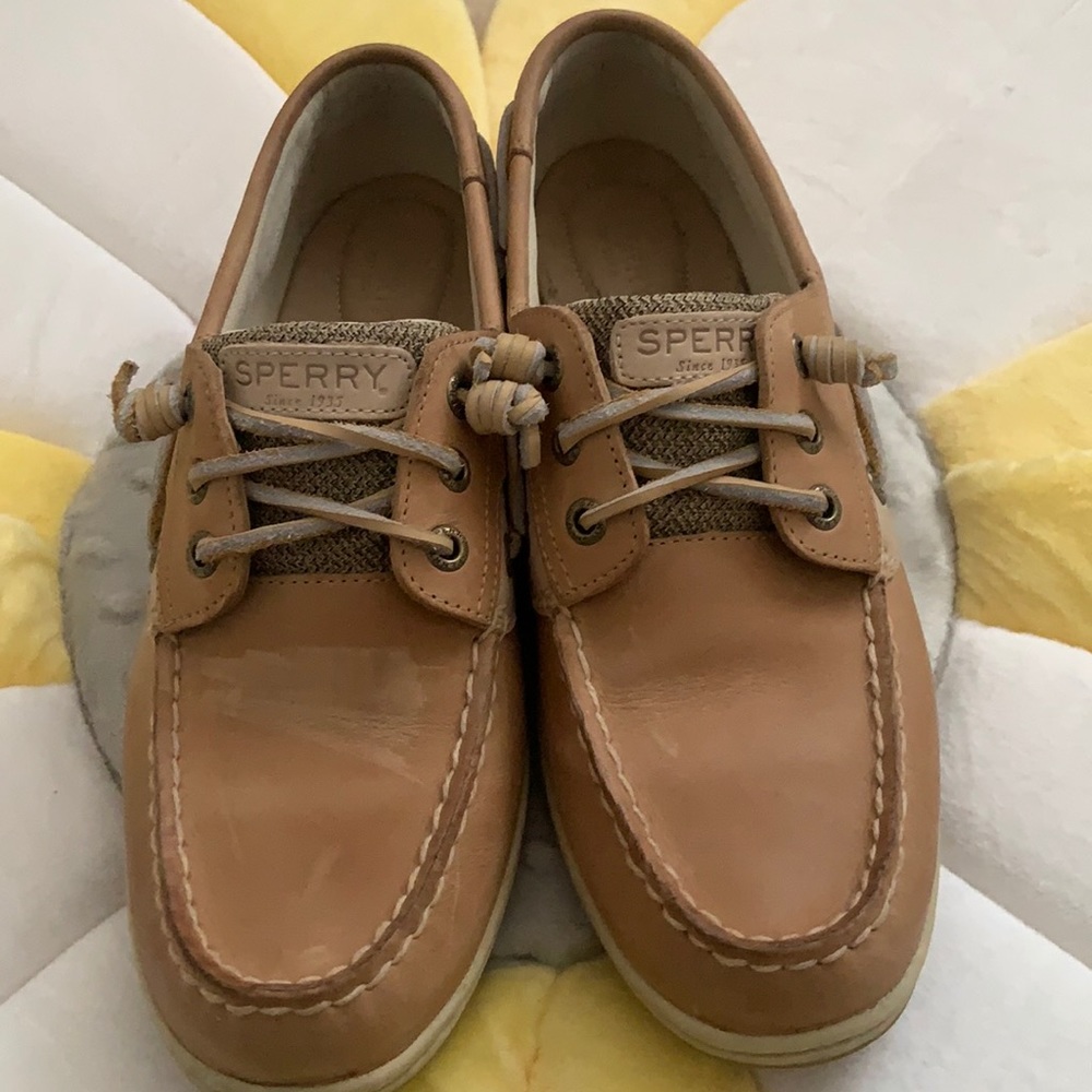 Women’s sperrys